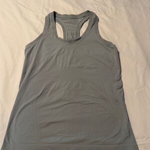 Athleta Gray Sleeveless Fitted Tank Top